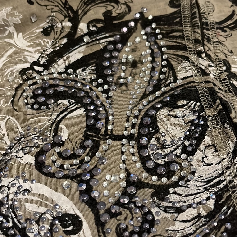 𝓸𝓷𝓺𝓾𝓮 𝓬𝓪𝓢𝓾𝓪𝓵𝓢 𝓢𝓱𝓲𝓻𝓽 - Picture 5 of 5
